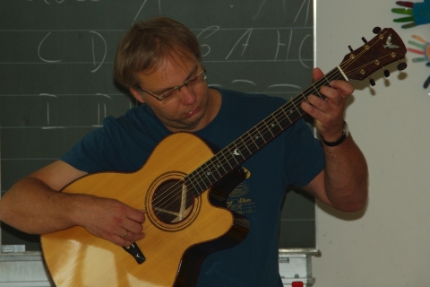 2010 Gitarre-5 klein